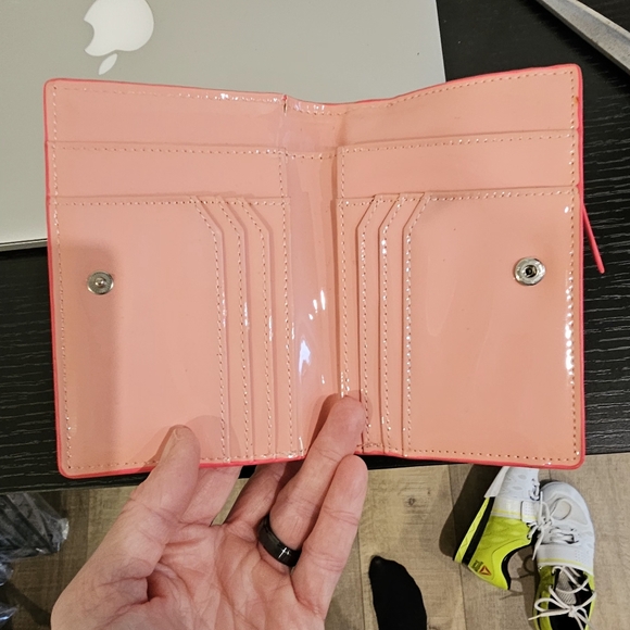 Calvin Klein bright pink wallet - Picture 4 of 8